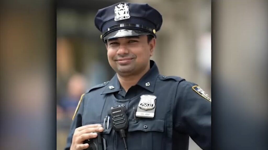 New York Shooting Tragedy Hero Policeman Among 4 Killed in Skyscraper Attack