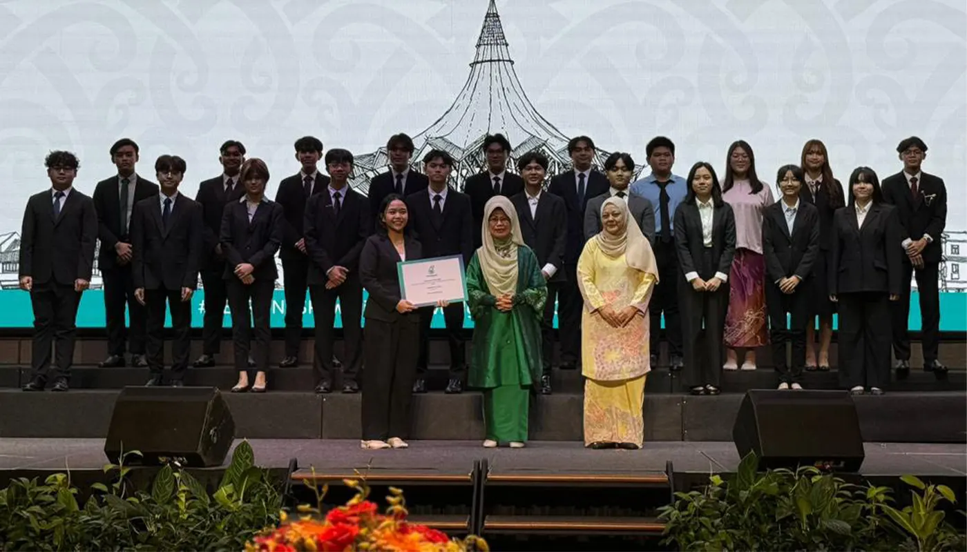 PETRONAS Awards RM28 Million in Sponsorship to 110 Top Sarawak Students