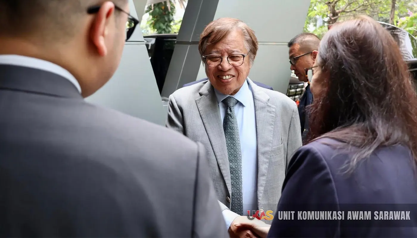 Premier of Sarawak Joins PM Anwar in Jakarta for Malaysia-Indonesia Annual Meet 1 Premier of Sarawak Joins PM Anwar in Jakarta for Malaysia-Indonesia Annual Meet