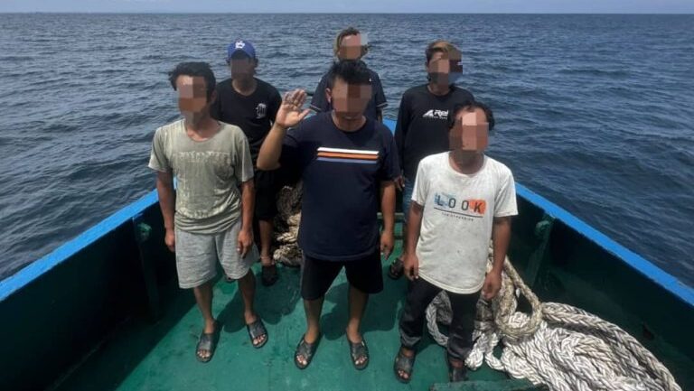 Tugboat Without Documents Seized in Miri Waters, 6 Indonesians Detained