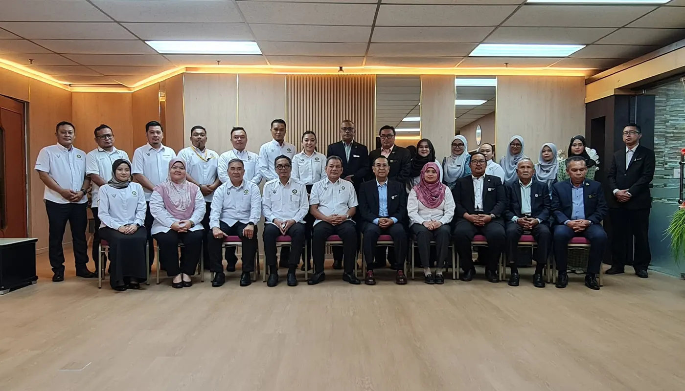 UPPANS and Terengganu Forge Strategic Ties to Enhance State Protocols and Ceremonial Practices 1 UPPANS and Terengganu Forge Strategic Ties to Enhance State Protocols and Ceremonial Practices