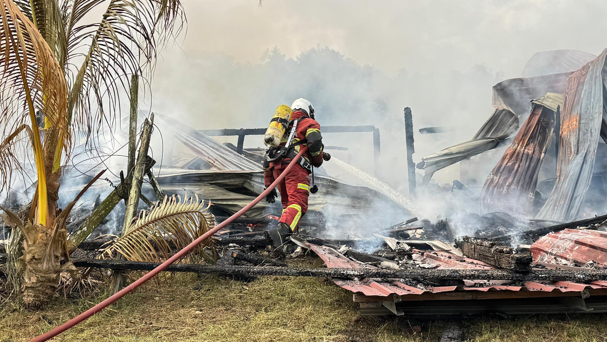 40 Residents Homeless After Longhouse Destroyed in Miri Fire 1 40 Residents Homeless After Longhouse Destroyed in Miri Fire