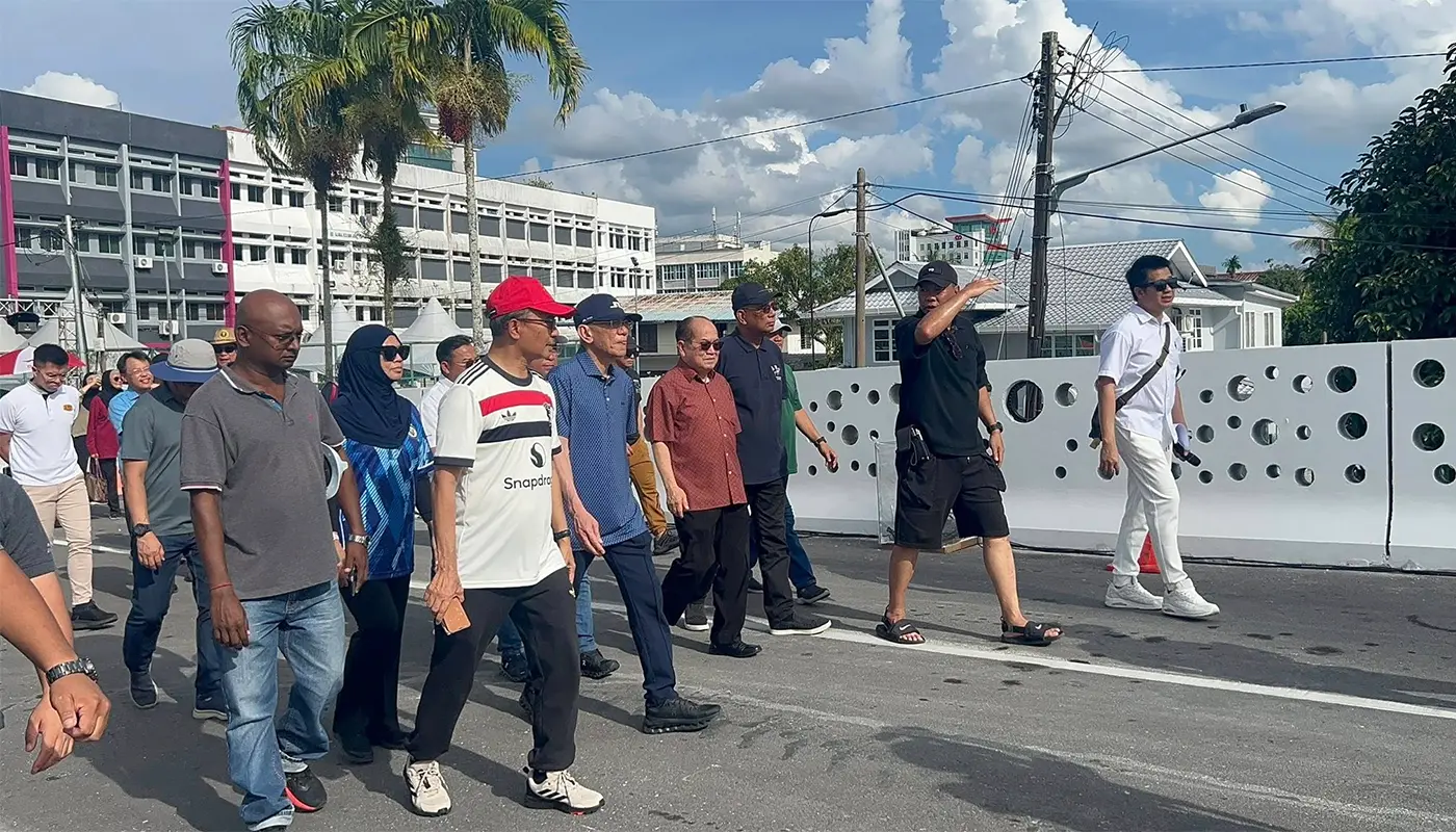 Datuk Amar Douglas Uggah Reviews Final Preparations for Sungai Bintangor Bridge Launch