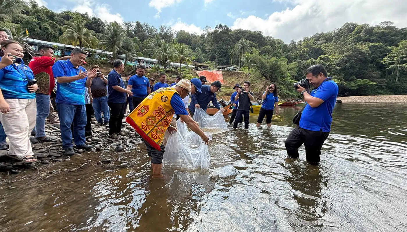 Katibas River Awareness Program Draws Crowd, Emphasises Clean Water and Safe Transport