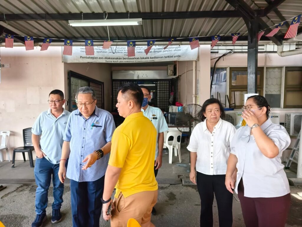 MBKS Steps In After Heavy Rain Causes Roof Leak at Klinik Kesihatan Tanah Puteh