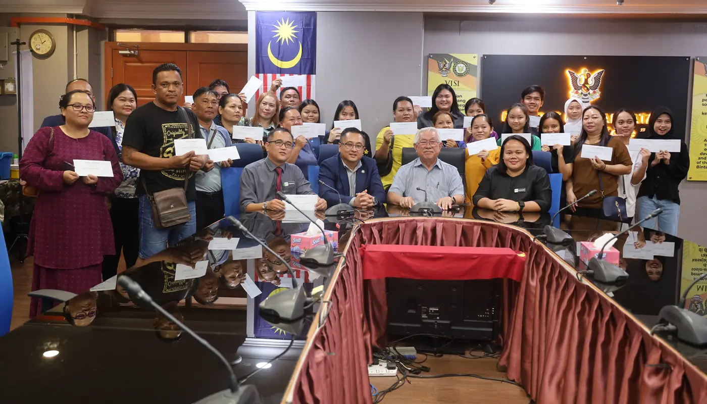 RM17,200 Education Incentives Awarded to Top DUN Kakus Students