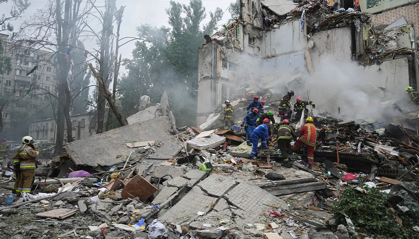 Russia Kills 18 in Drone‑Missile Strikes on Kyiv: Officials