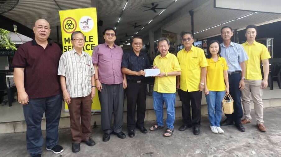 Service2U Mobile Helpdesk Brings Community Closer in Sarawak