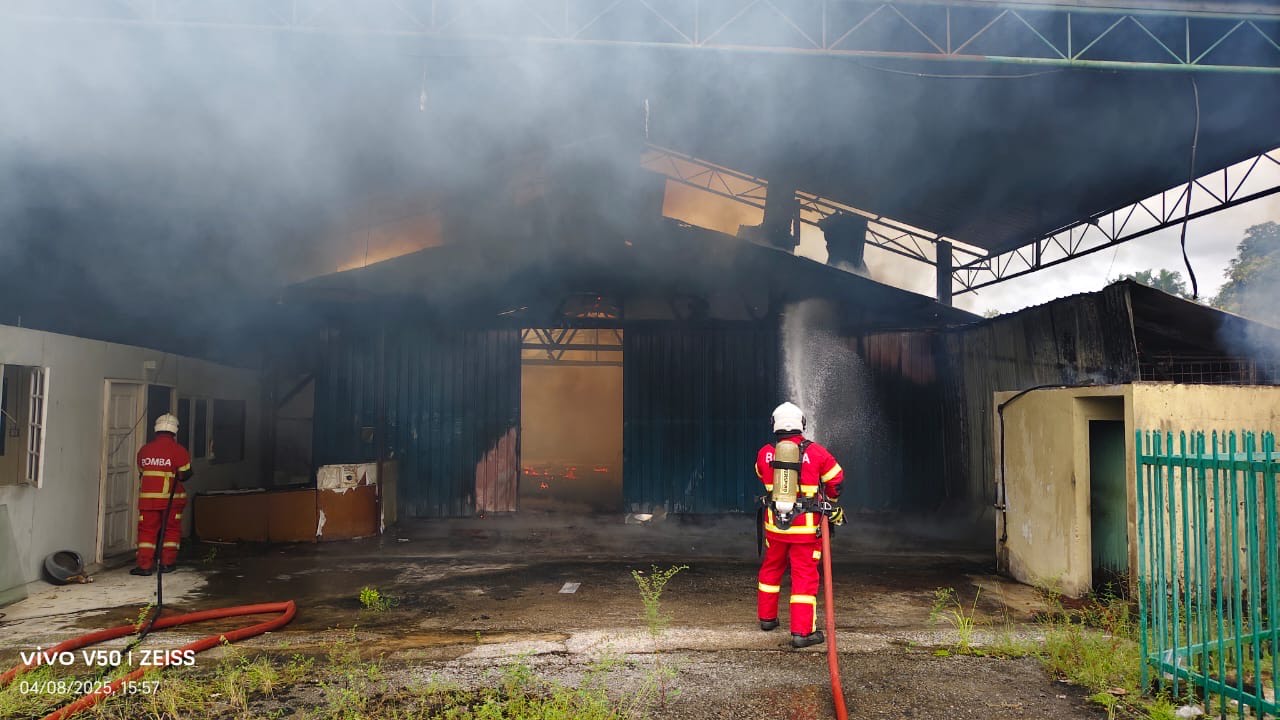 Three Houses Destroyed in Kota Sentosa Fire, No Injuries Reported