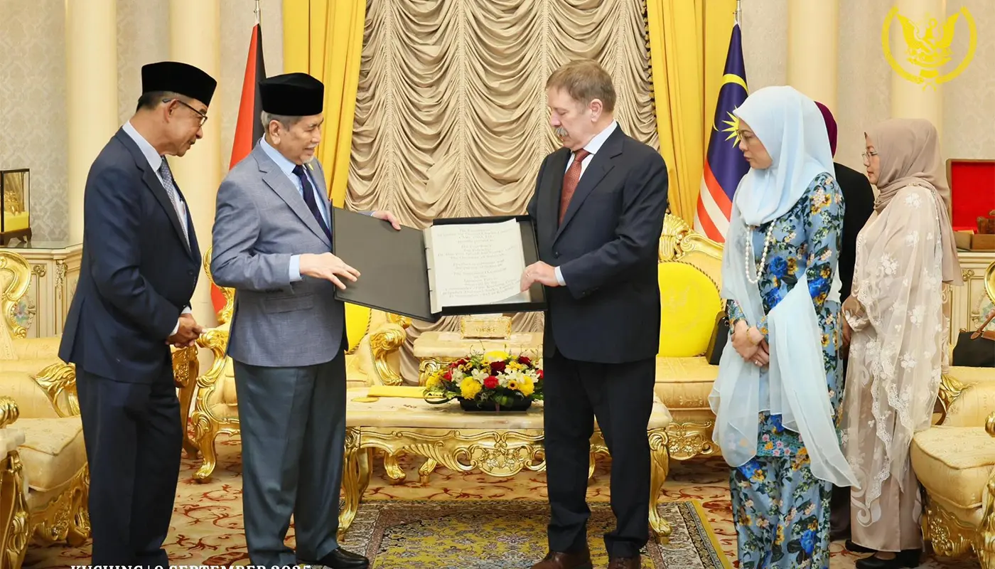 Historical Handover of '1945 Japanese Surrender' Document Sparks 'War Museum' Plan