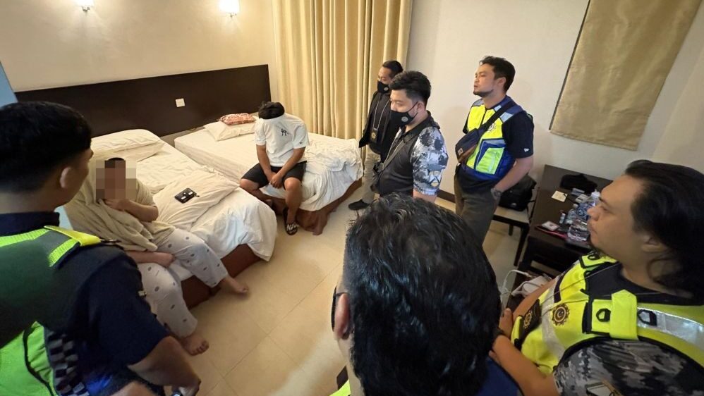 Husband and Widow Among Couples Arrested in Khalwat on Merdeka Night 1 Husband and Widow Among Couples Arrested in Khalwat on Merdeka Night