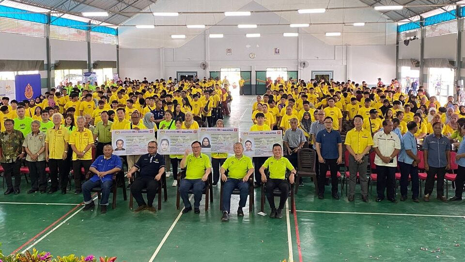 MyLesen Program Empowers Batu Kitang Youth with Affordable B2 Licenses
