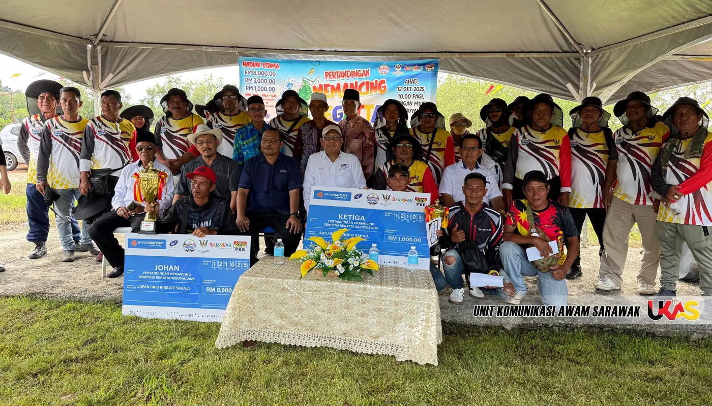 Bolhi Ali Receives Top Honour in Jom Mecancing at Sebuyau Regatta 2025