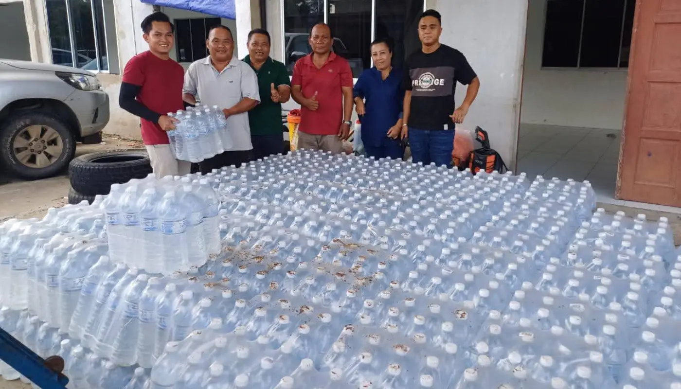 Bottled Water Delivered After Pipe Burst Disrupts Semaran Zone Supply