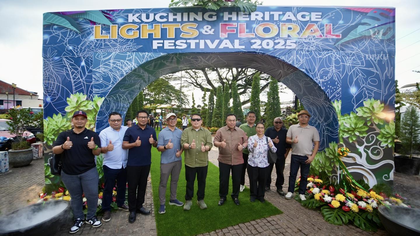 Floral Festival Lights Up Kuching Waterfront with Beauty and Creativity