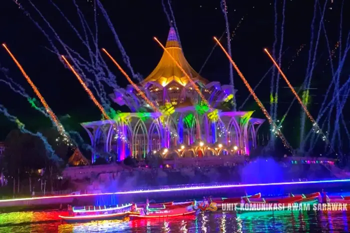 Kuching Illuminates with Heritage Lights and Floral Festival