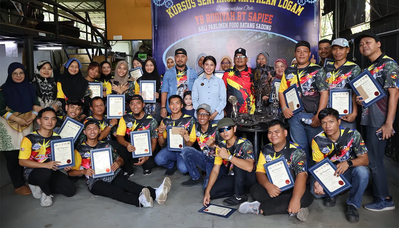 Metal Art Boosts Rural Economy in Sadong Jaya