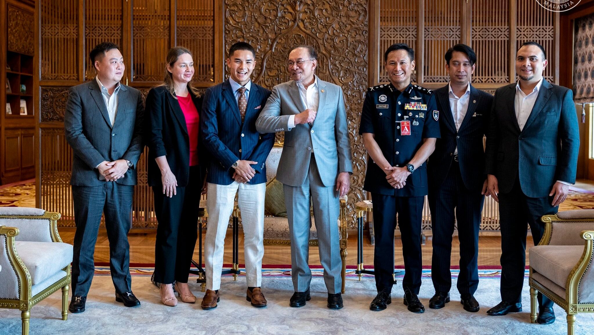PM Anwar Praises Young Muay Thai Star Johan Ghazali for Inspiring Malaysia