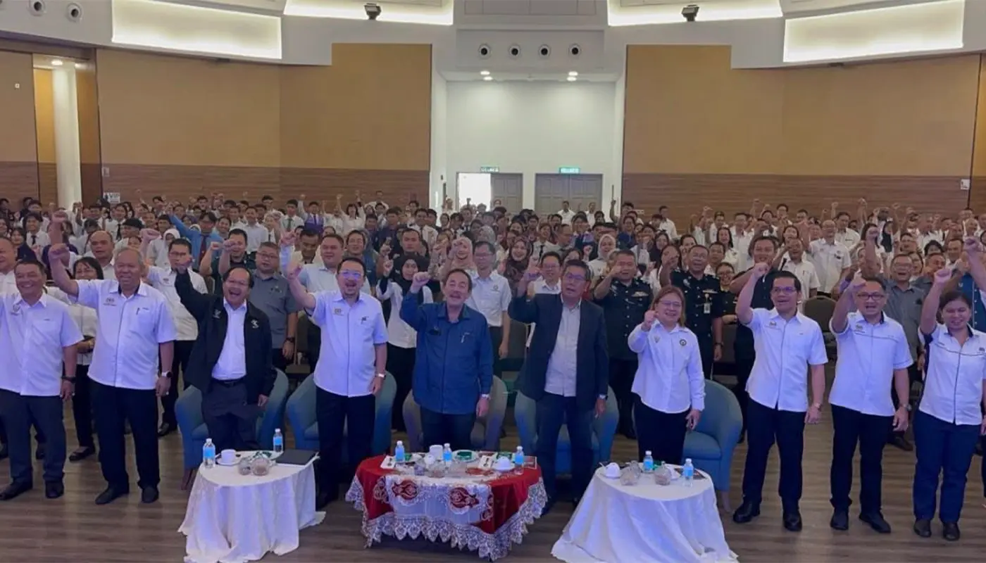 Quality Education Central to Sarawak’s Human Capital Growth 1 Quality Education Central to Sarawak’s Human Capital Growth