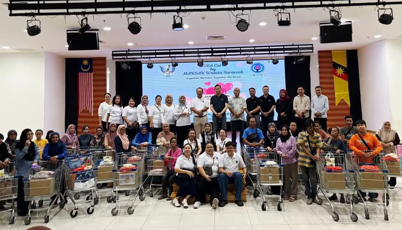 Sarawak Civil Servants Donate SARA Aid to Needy