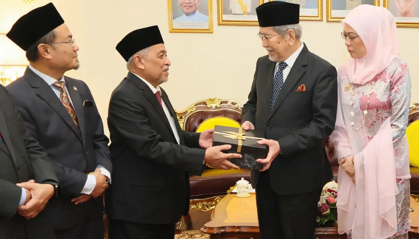 Sarawak Governor Engages with Ulama Association