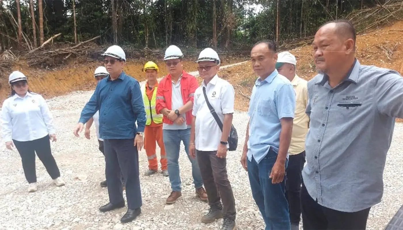 Simanggang Assemblyman Inspects Rural Development Projects