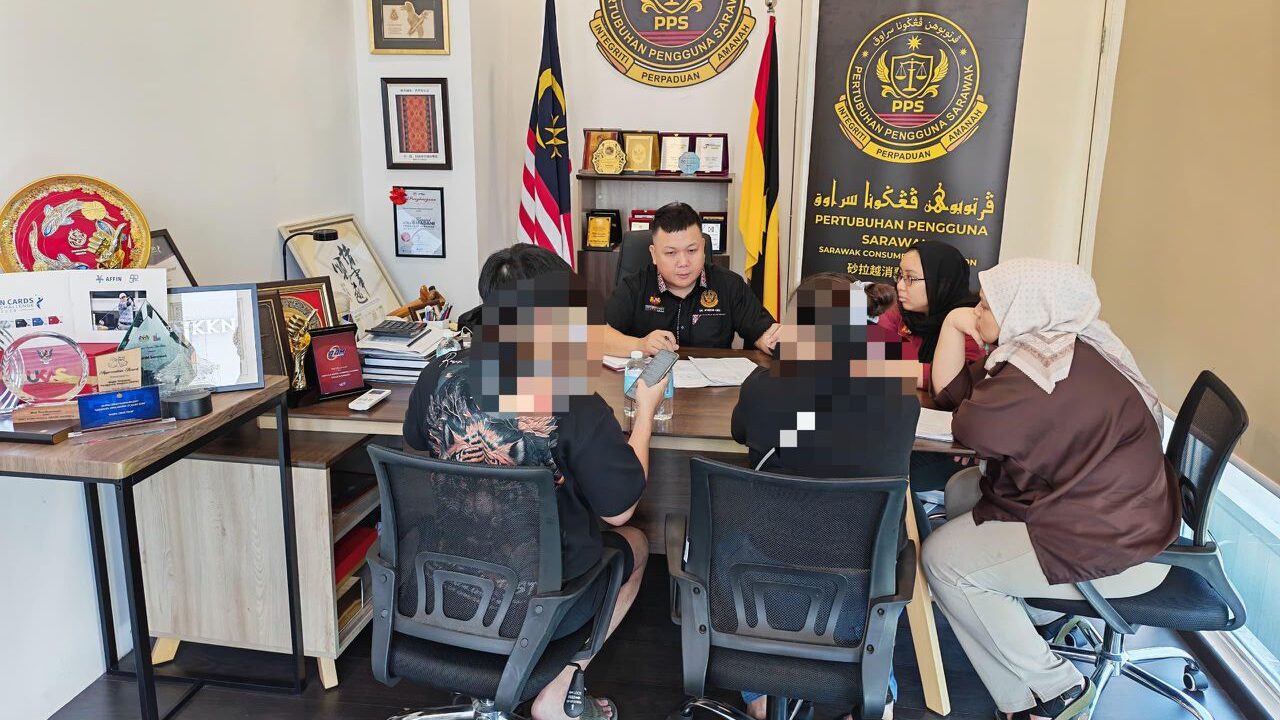 Elderly Sarawakian Victim of Mysterious Bank Deductions, Urged for Bank Reform 1 Elderly Sarawakian Victim of Mysterious Bank Deductions, Urged for Bank Reform