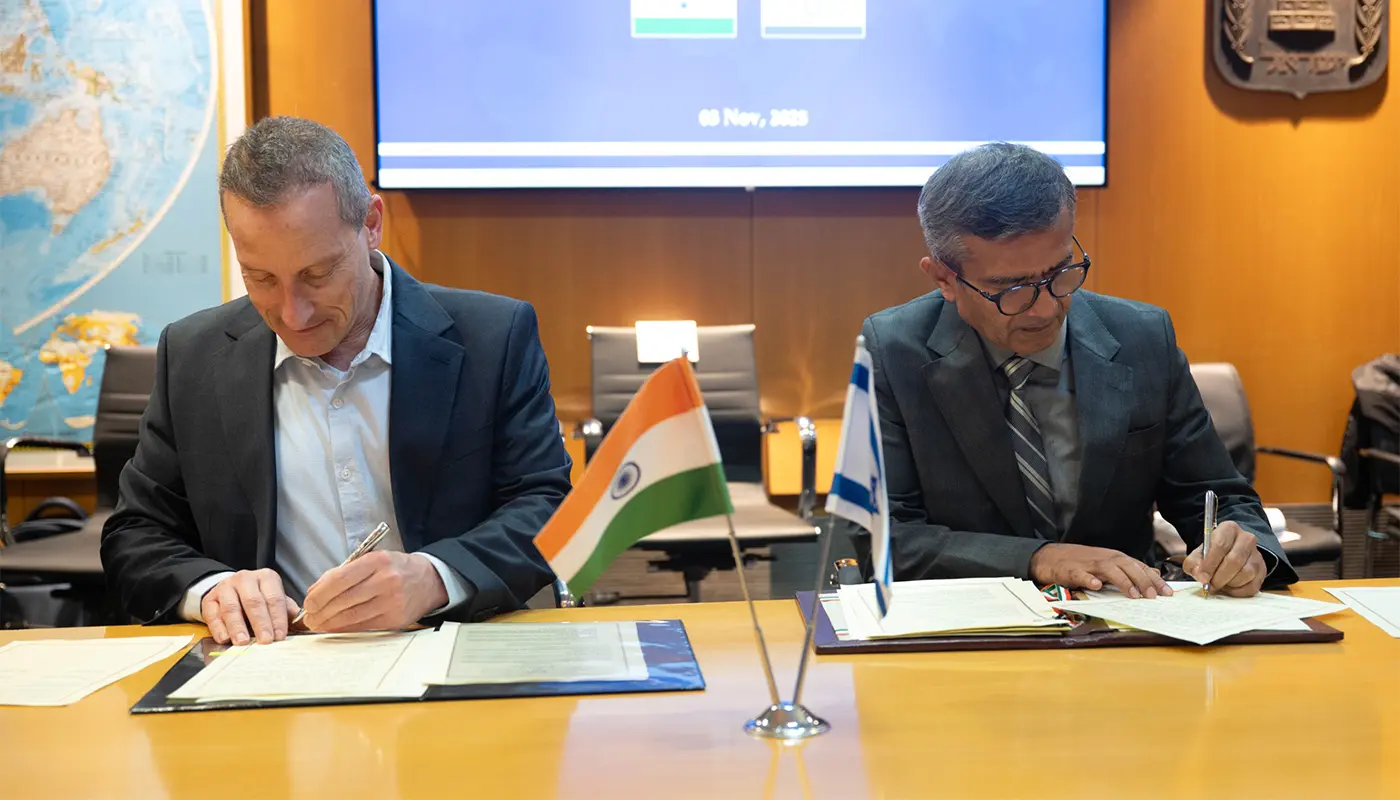 India-Israel Sign Defence Memorandum of Understanding 1 New Delhi, New Delhi News, Tel Aviv, Tel Aviv News, India, India News, Israel, Israel News