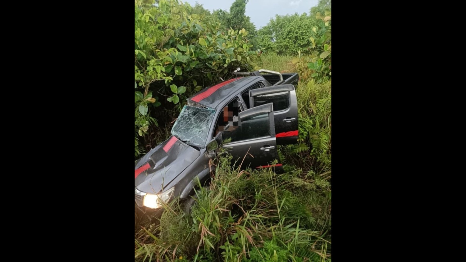 Indonesian Man Killed, Three Injured in Bintulu Trailer and 4WD Collision