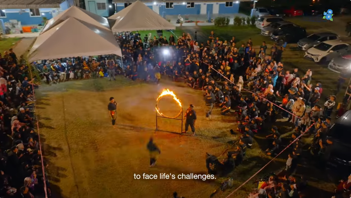 Inside Silat Gayong — Fire, Glass & Discipline by Docsary (Video Included) 1 Inside Silat Gaong — Fire, Glass & Discipline by Docsary (Video Included)