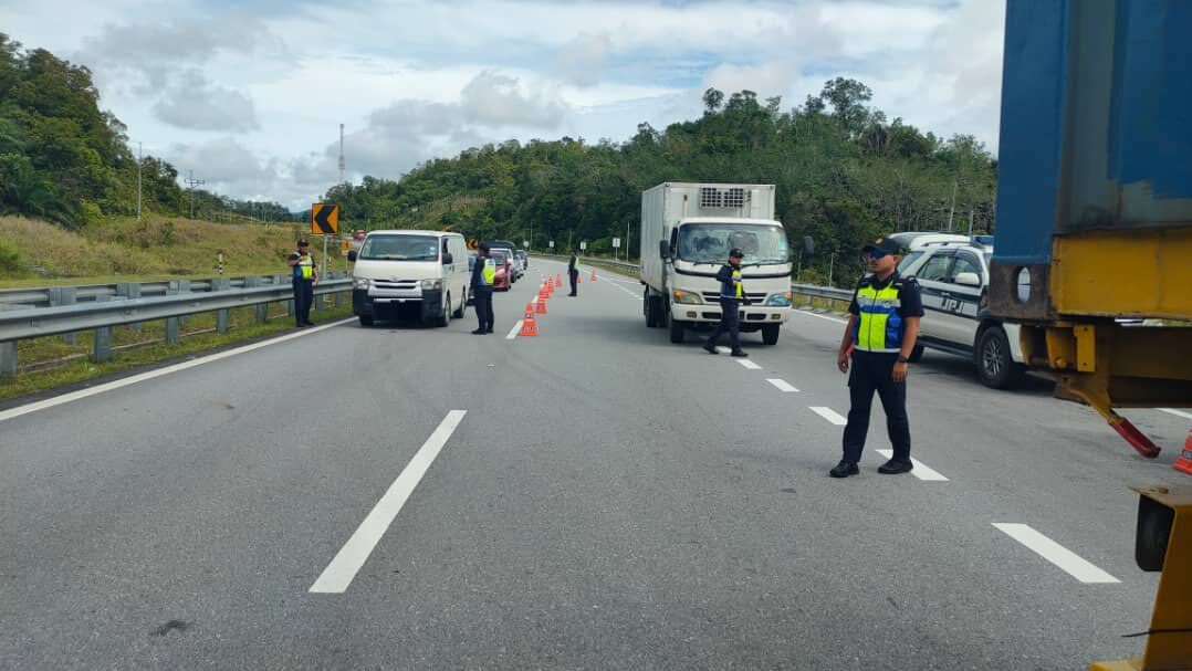 JPJ Serian Tightens Road Enforcement in Major Routes Under Operation Gempur
