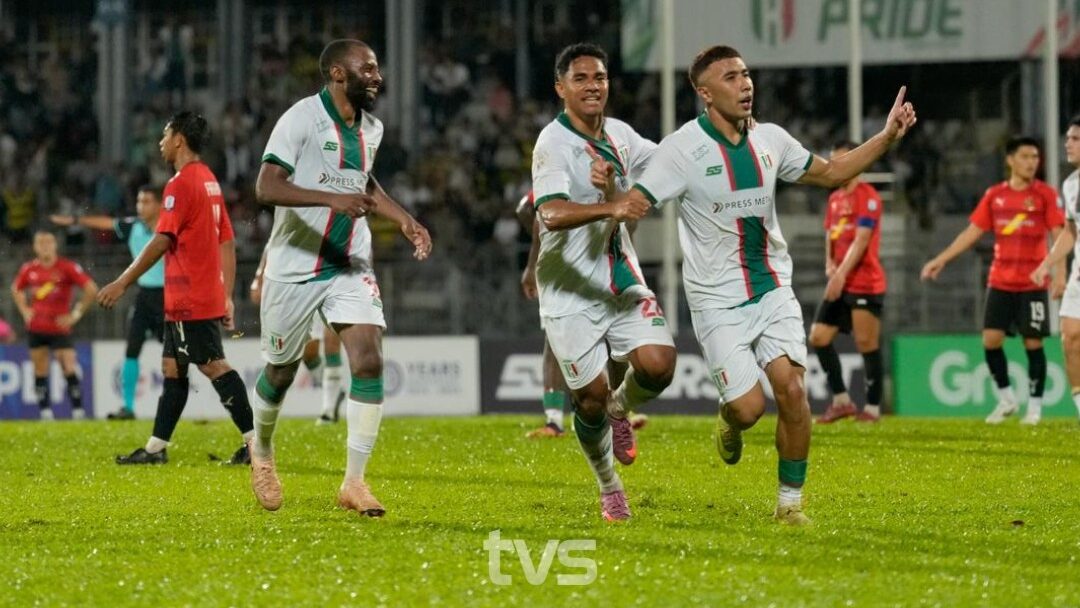 Kuching City FC Edges DPMM FC 1-0 After VAR Drama in Petra Jaya