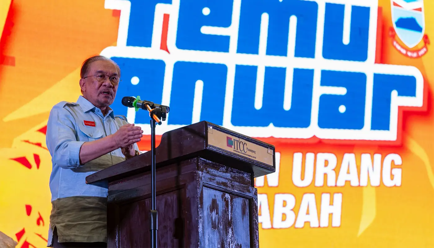 PM Anwar Highlights Sabah’s Rights and Development in Youth Dialogue 1 Kota Kinabalu, Kota Kinabalu News, Sabah, Sabah News, Malaysia, Malaysia News, Anwar Ibrahim