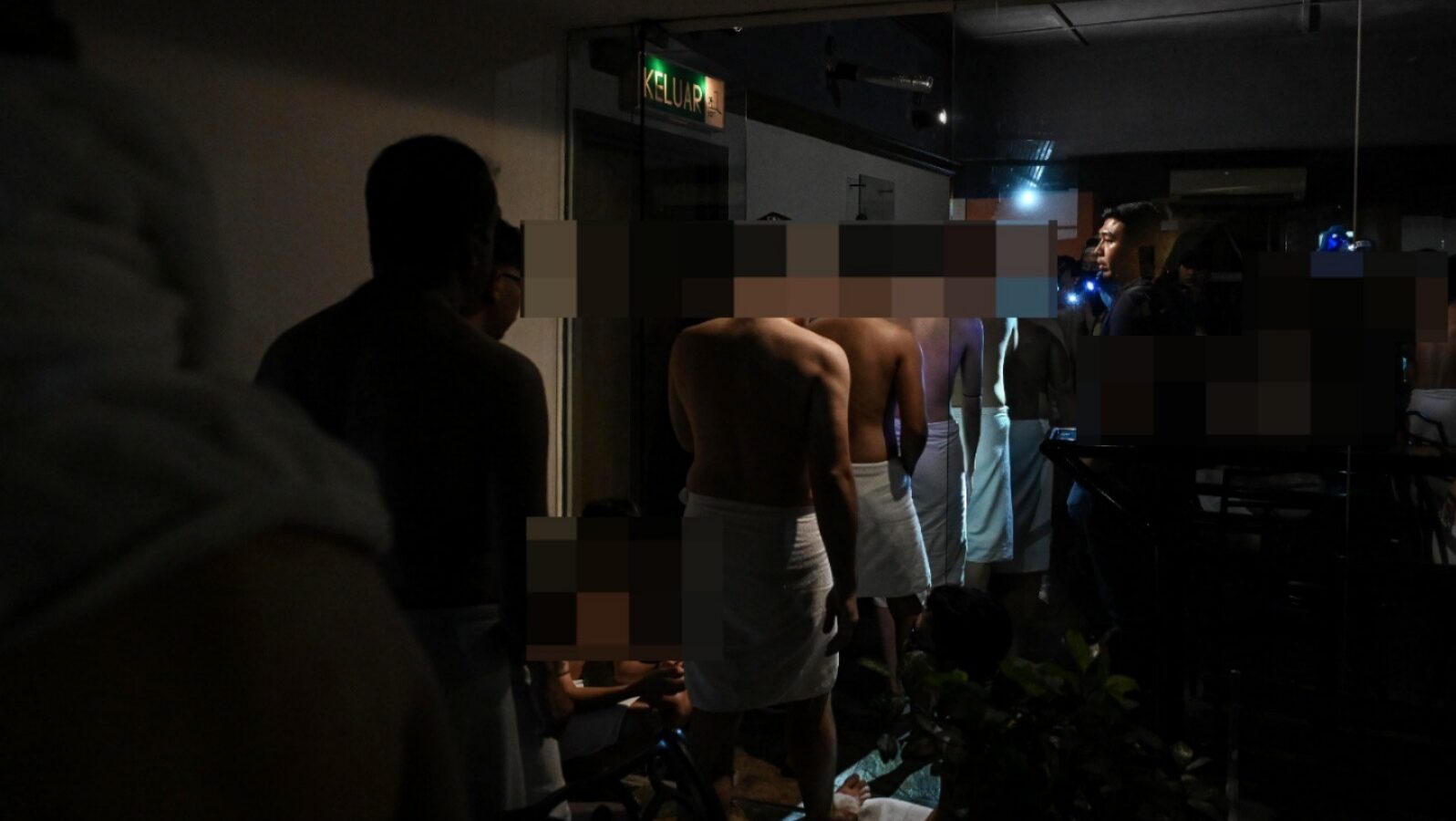 Police Raid ‘Health Club’ Used for Immoral Activities, 208 Arrested in Chow Kit