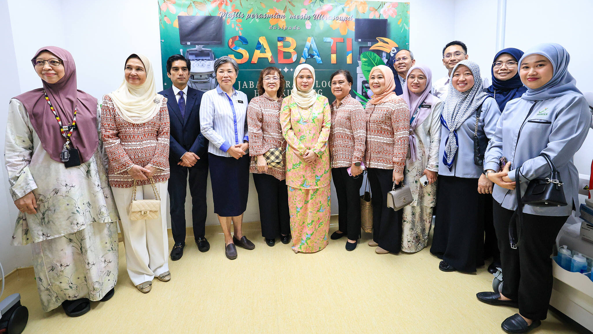 SABATI Delegation Visits Sarawak General Hospital to Support Patients 1 SABATI Delegation Visits Sarawak General Hospital to Support Patients