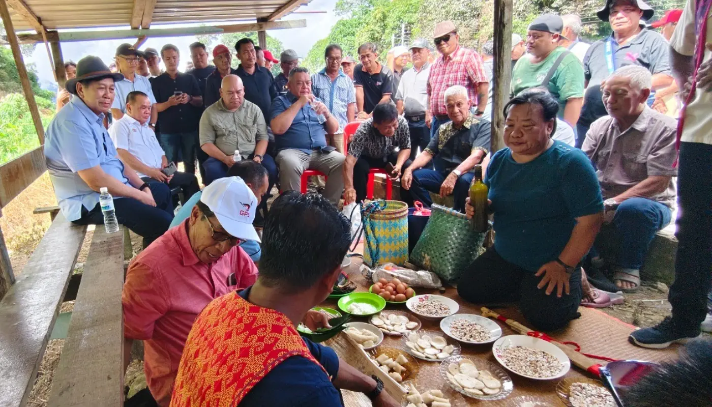 MDLA Go Go Green Heroes Program, Launches Engkilili Road Project 1 Sarawak, Sarawak News, Lubok Antu, Lubok Antu News, Engkilili, Engkilili News, Sri Aman, Sri Aman News