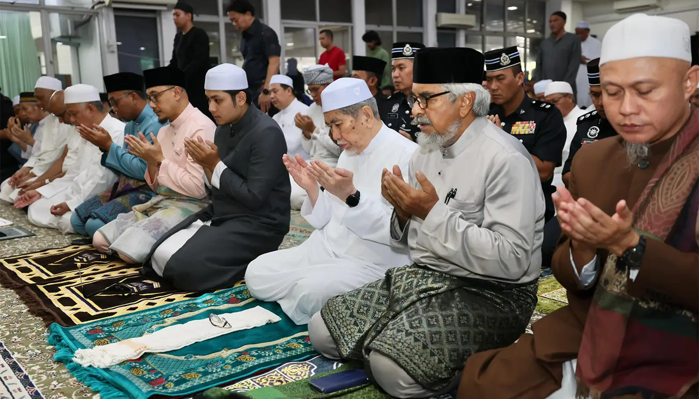 Sarawak Governor Joins Friday Prayers at BDC Mosque 1 Sarawak, Sarawak News, Kuching, Kuching News, Sarawak Governor