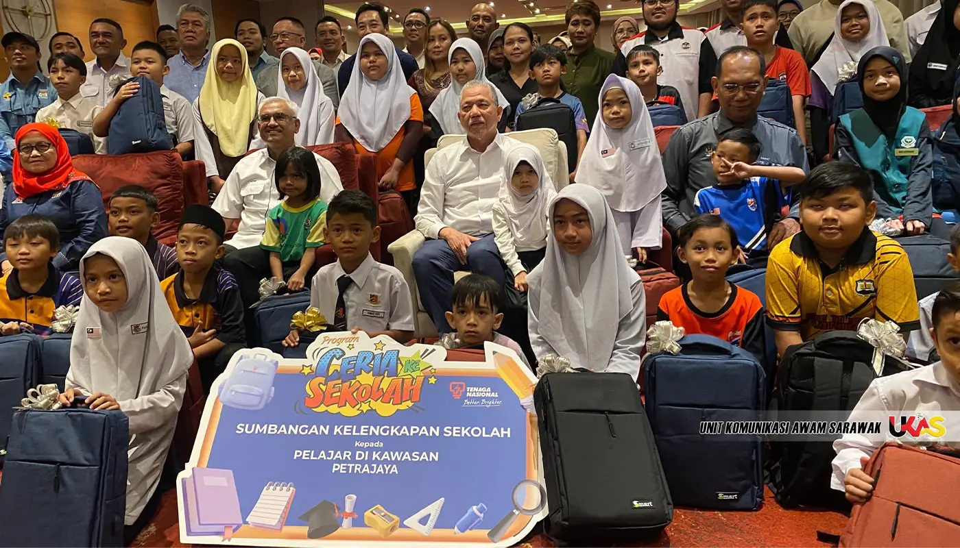 250 Petra Jaya Students Benefit from TNB School Supplies Initiative 1 Sarawak, Sarawak News, Kuching, Kuching News, Petra Jaya, Education, Students, TNB, CSR, School Supplies, Community Support