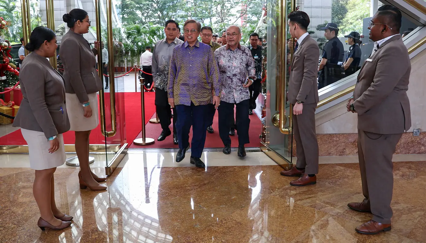 Premier Arrives in Singapore, Attends 12th ALR 1 Sarawak, Sarawak News, Singapore, Singapore News