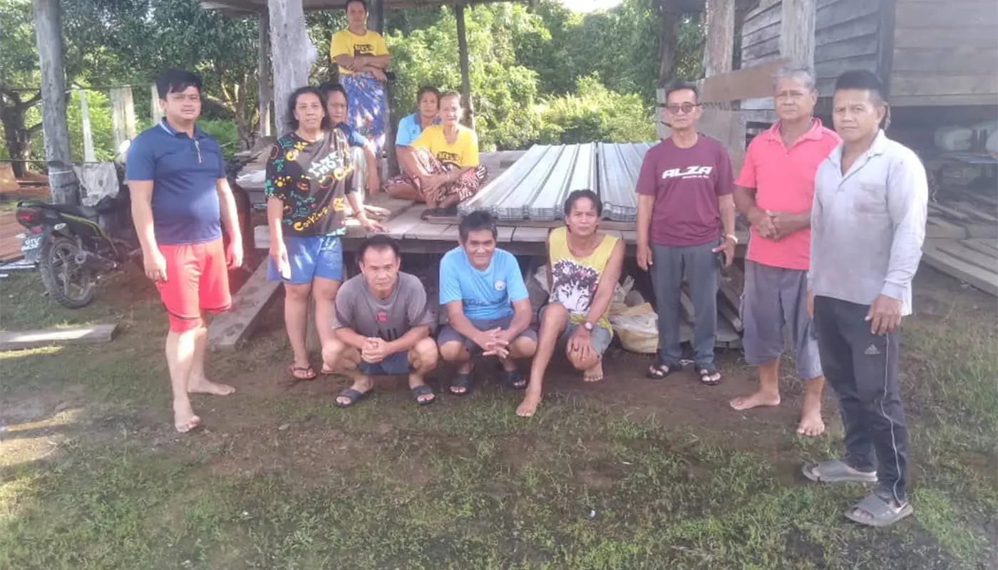 Roofing Aid Delivered to 22 Doors of Samun Longhouse 1 Sarawak, Sarawak News, Selangau, Selangau News, Samun Longhouse, Rural Development, Community Welfare, MyKhas Project, Housing Assistance