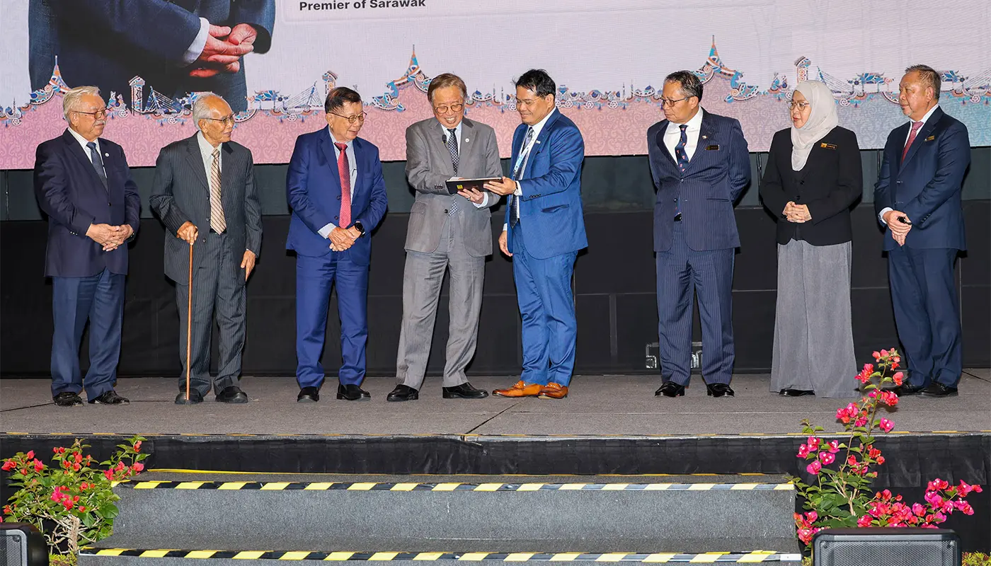 Sarawak Allocates RM500 Million for Cancer Centre Equipment 1 Sarawak, Sarawak News, Kuching, Kuching News, Healthcare, Cancer Centre, Medical Equipment, Sarawak Budget Conference,