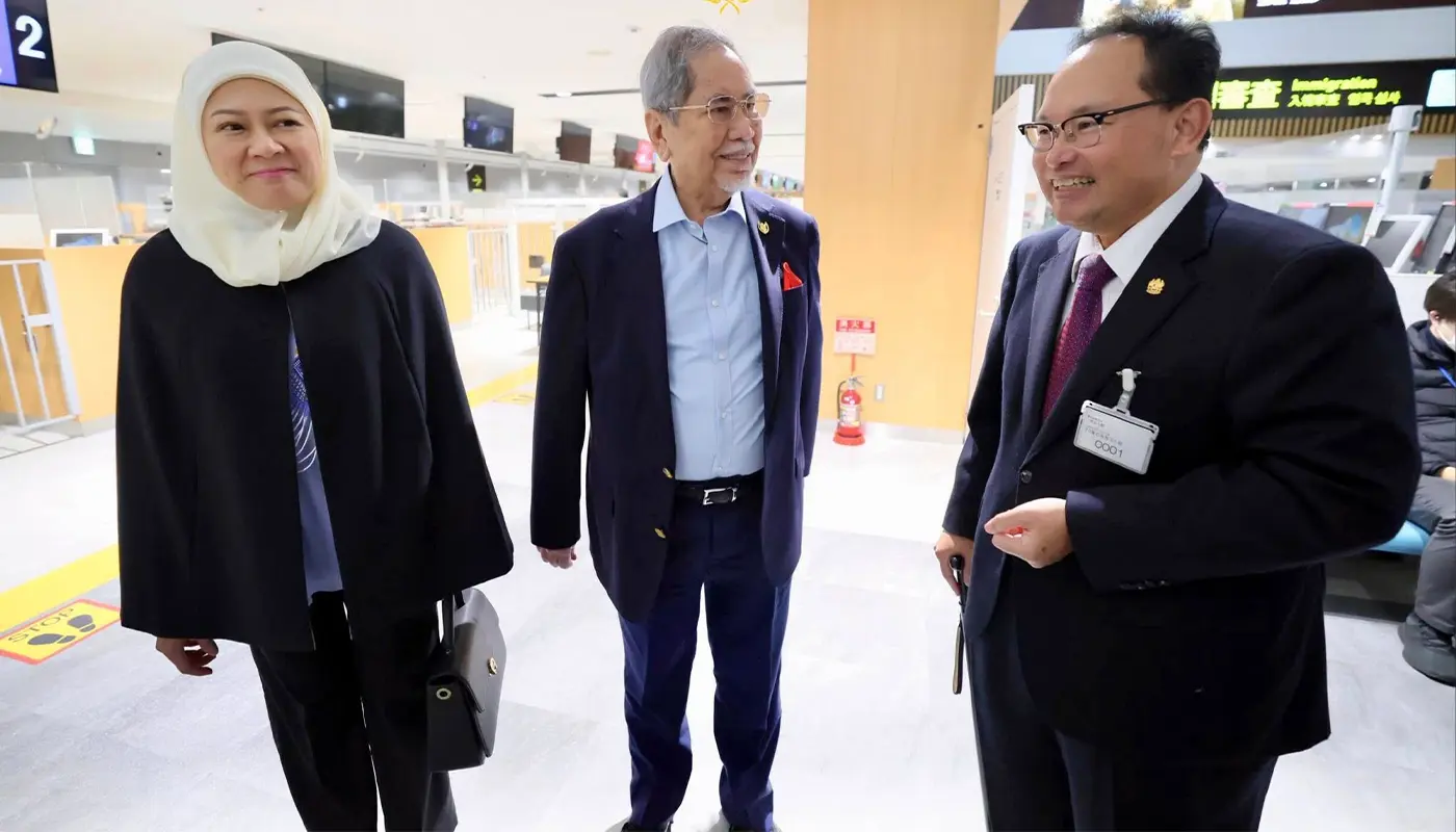 Sarawak, Sarawak News, Osaka, Japan, Sarawak Governor, Wan Junaidi, Official Visit, Family Vacation, Malaysian Embassy