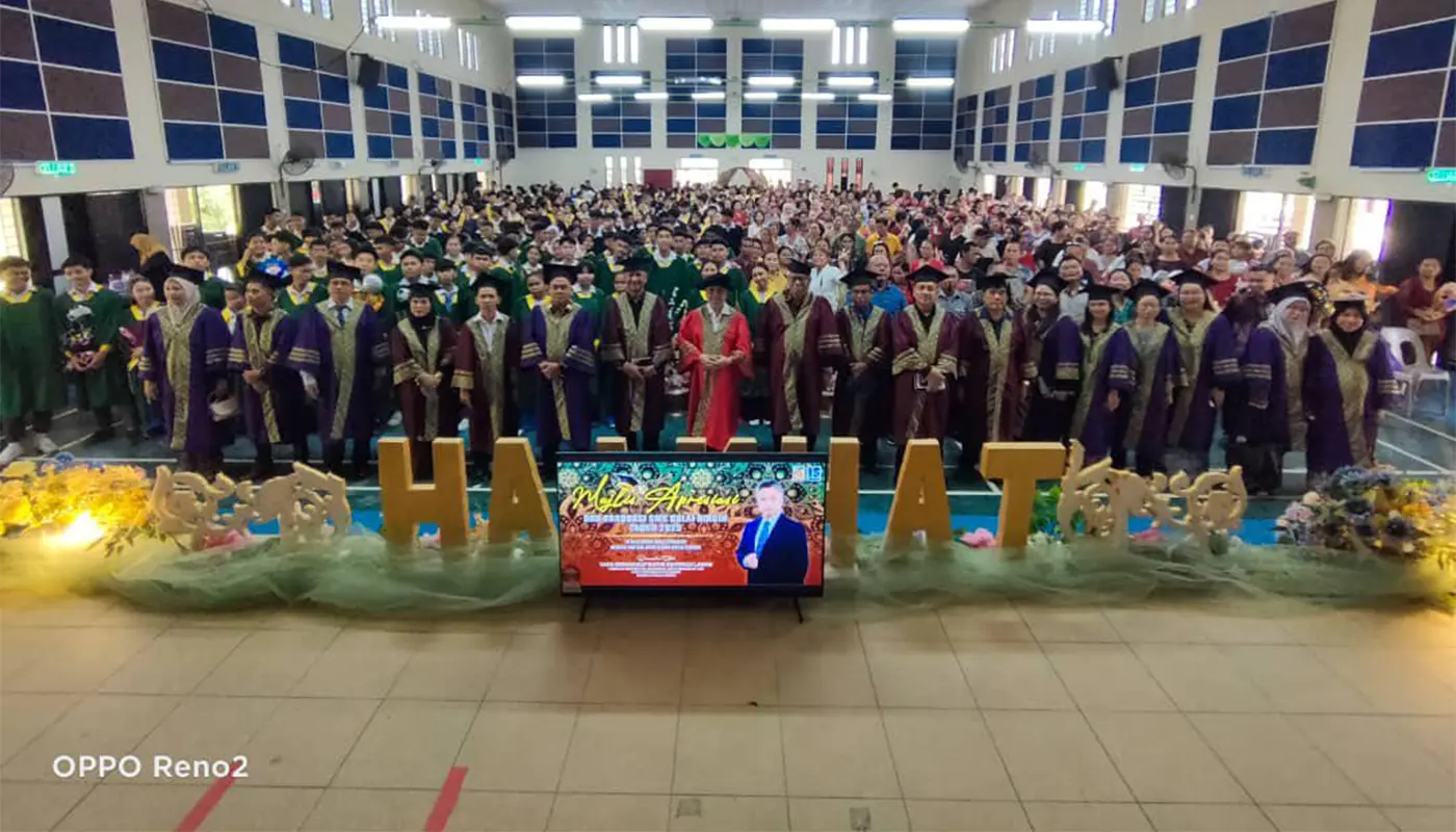 Higher Education as Key to Future Growth for Sarawakian Students 1 Sarawak Stresses Higher Education as Key to Future Growth