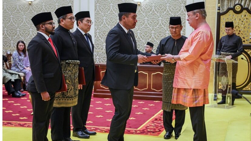 Seven Ministers, Eight Deputy Ministers Sworn In at Istana Negara