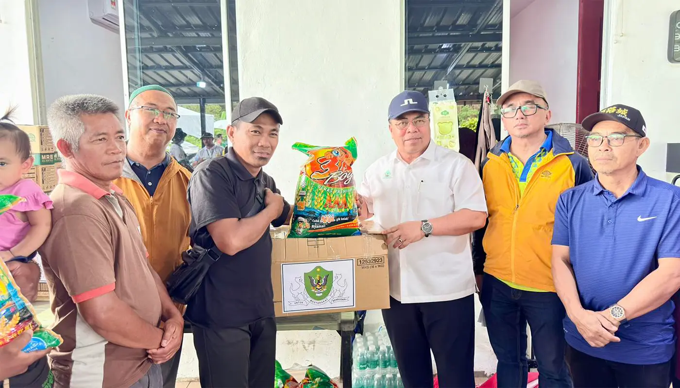Sarawak, Sarawak News, Kuching, Kuching News, DBKU, Floods, Disaster Relief, Kampung Sungai Batu, Social Welfare, Community Support