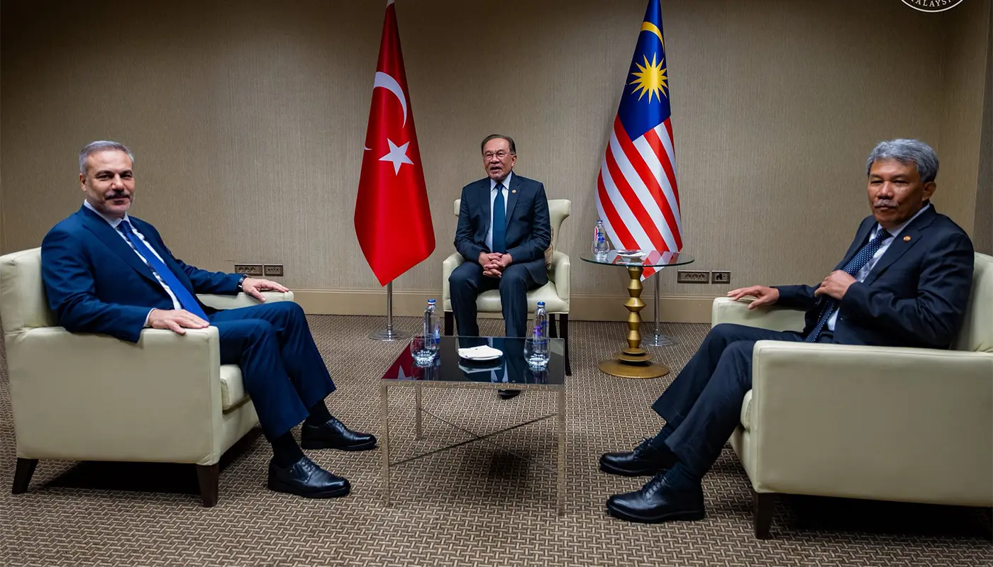 PM Anwar Meets Turkish Foreign Minister Hakan Fidan in Ankara 1 Malaysia, Turkey, Ankara, PM Anwar Ibrahim, Hakan Fidan, Bilateral Relations, Foreign Affairs Cooperation