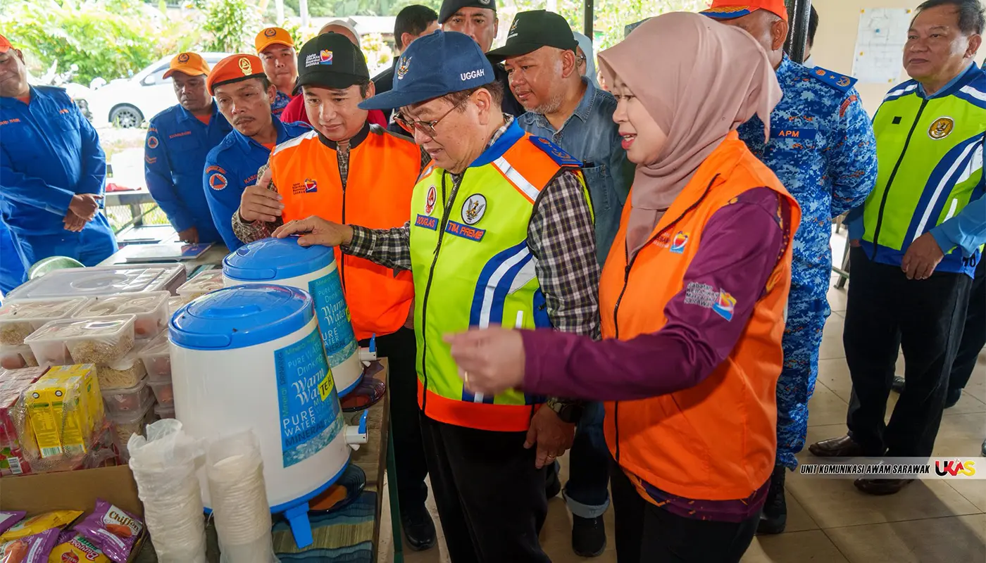 Sarawak Ensures PPS Centres Meet SOPs, Flood Victims’ Welfare Prioritised 1 Sarawak, Sarawak News, Kuching, Kuching News, Flood, Disaster Management, PPS, Evacuation Centres, Public Safety