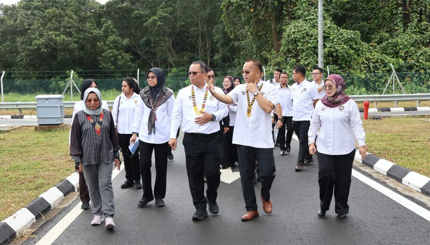 Sarawak Government Secretary Reviews Subis District Office Operations 1 Sarawak, Sarawak News, Subis, Subis News, Kuching, Kuching News, District Office, Public Service, Rural Transformation Projects, JKR, Governance