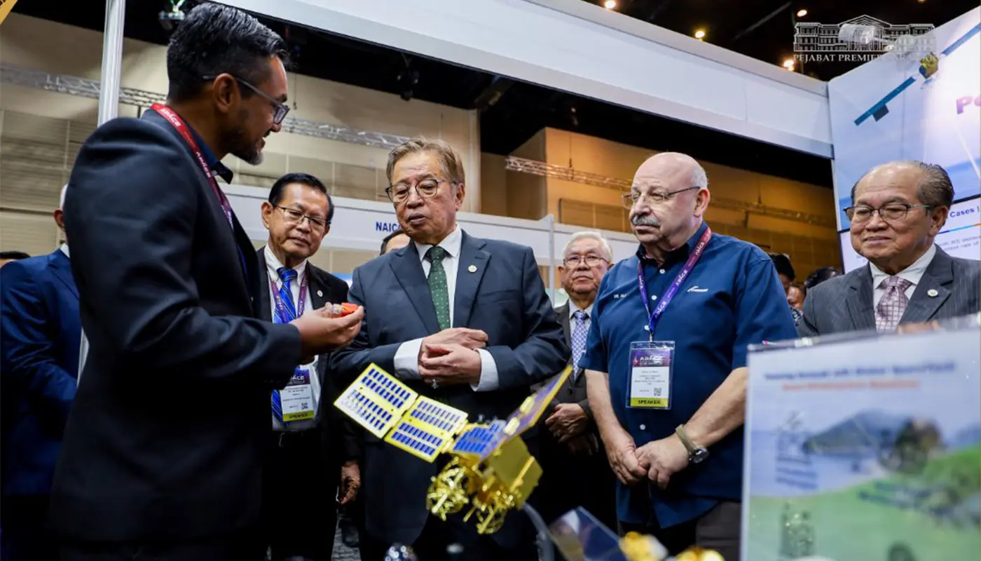Sarawak Urges ASEAN Unity in Aerospace at APACE 2026 Launch 1 Sarawak, Sarawak News, Kuching, Kuching News, Aerospace, CubeSats, Space Technology, APACE 2026, Satellite Innovation, STEM, Technology Development, New Space Economy