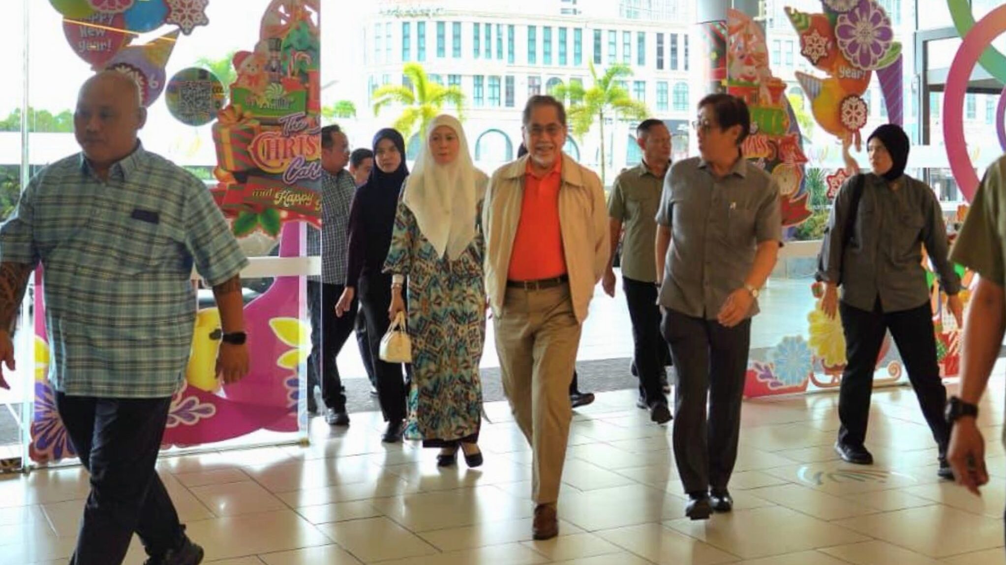 TYT Sarawak Pays Friendly Visit to Vivacity Megamall Kuching 1 TYT Sarawak Pays Friendly Visit to Vivacity Megamall Kuching